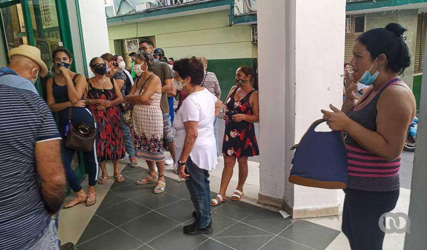 Lee más sobre el artículo Higiene femenina en Cuba: inventos y otros trapos