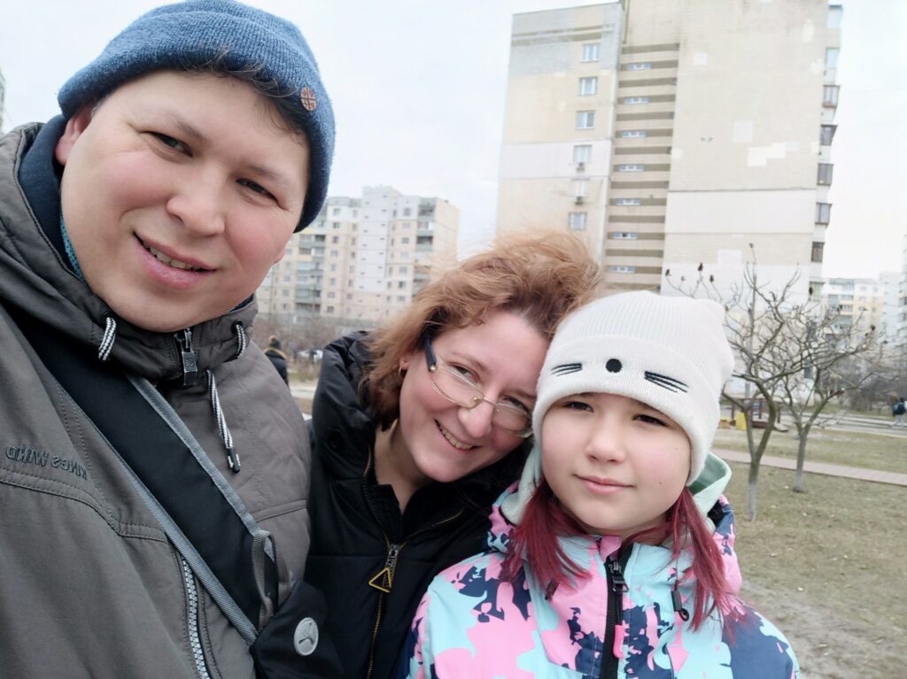 Familia cubano ucraniana en Kiev durante la invasión de Rusia a Ucrania